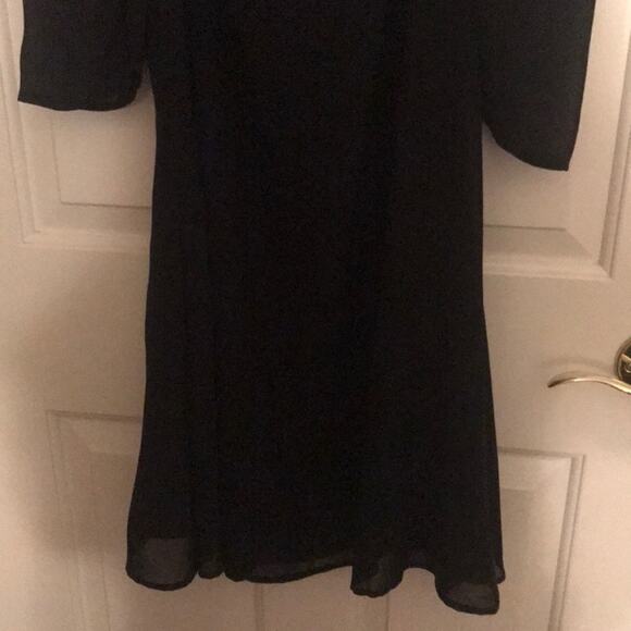Little black dress cold shoulder size small - Picture 7 of 7